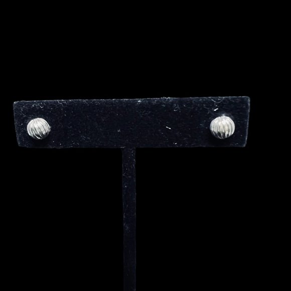 Lot Of 6 Silver Tone Pierced Earrings (4578) - Picture 6 of 8